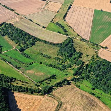 Luftbild vom Grünen Band zwischen Gerblingerode und Duderstadt in Niedersachsen und Ecklingerode in Thüringen. © Klaus Leidorf