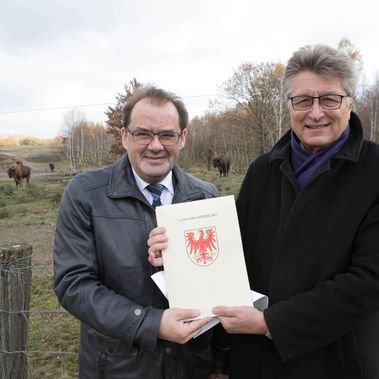 Landesminister Jörg Vogelsänger und Stiftungsratsvorsitzender Dr. Fritz Brickwedde gaben den Start zweier Projekte der Heinz Sielmann Stiftung in Brandenburg bekannt. Foto: HSS / T. Marotzke