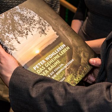 Das geheime Leben der Bäume - Peter Wohllebens Bestseller. (Foto: Tanja M. Marotzke)