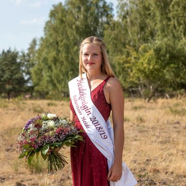 Lena Hoffmeister ist die Heidekönigin Döberitzer Heide 2018/19, Foto Tanja Marotzke